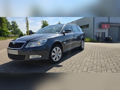 Skoda Octavia Combi - Ambition 2eigenaar, Nieuw A.P.K, N.A.P