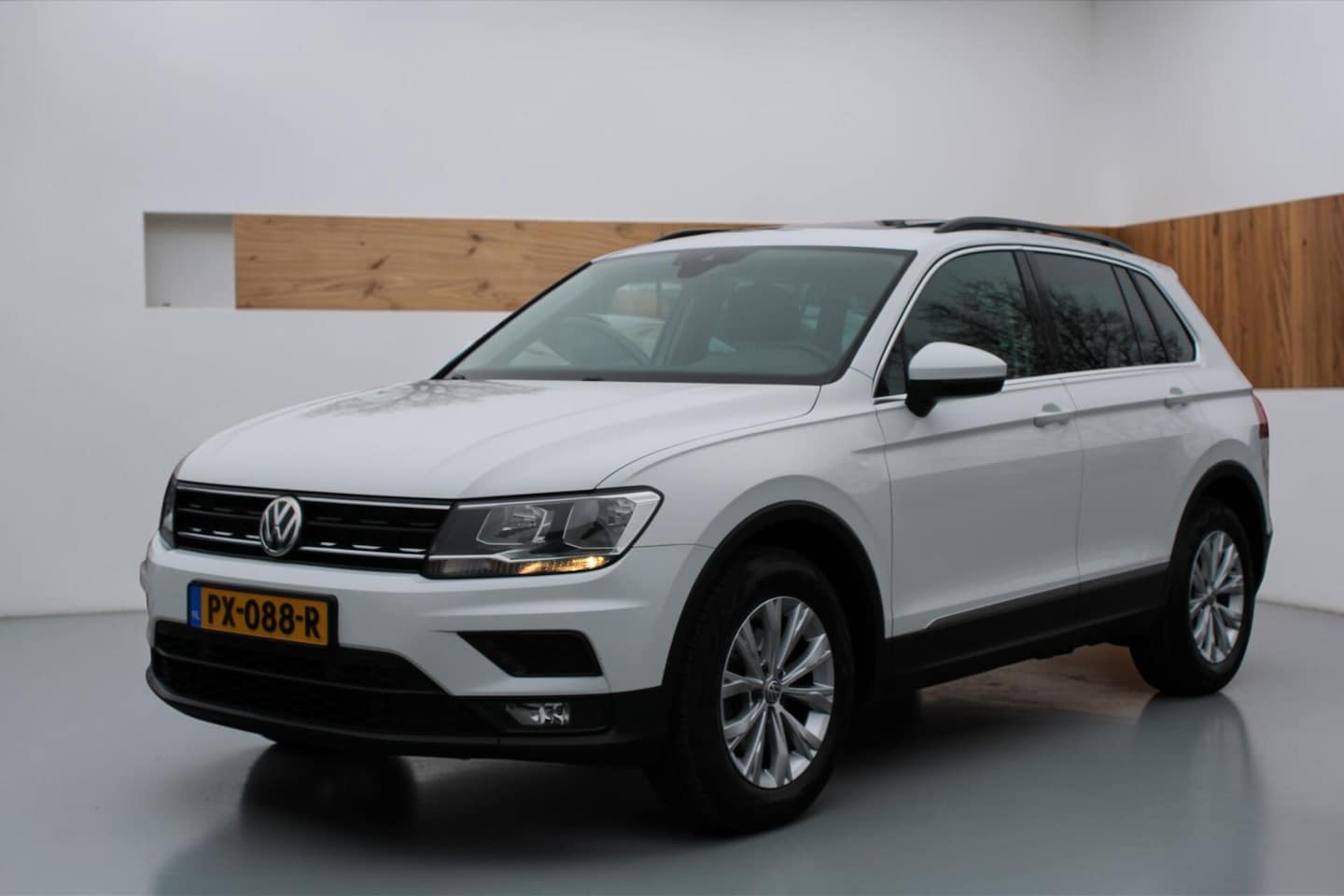 Volkswagen Tiguan - 1.4 TSI | Trekhaak | Panoramadak | Navi - AutoWereld.nl