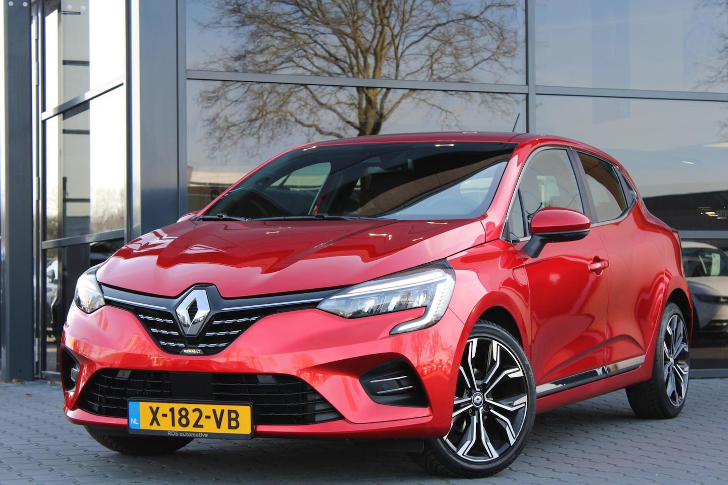 Renault Clio - 1.0 TCe 90 Techno Automaat | Camera | Stoelverwarming - AutoWereld.nl