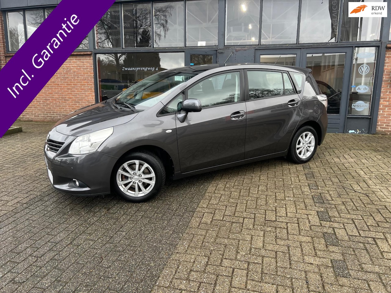 Toyota Verso - 1.6 VVT-i Business 1.6 VVT-i Business, Navi, Pano, Trekhaak - AutoWereld.nl
