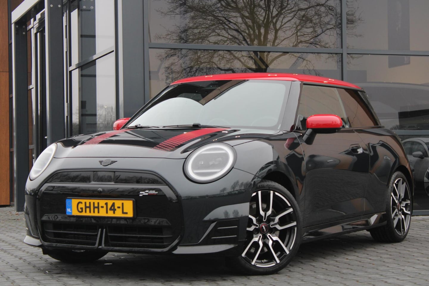 MINI John Cooper Works - Mini E Cooper M 40.7 kWh | Pano | Harman/Kardon - AutoWereld.nl