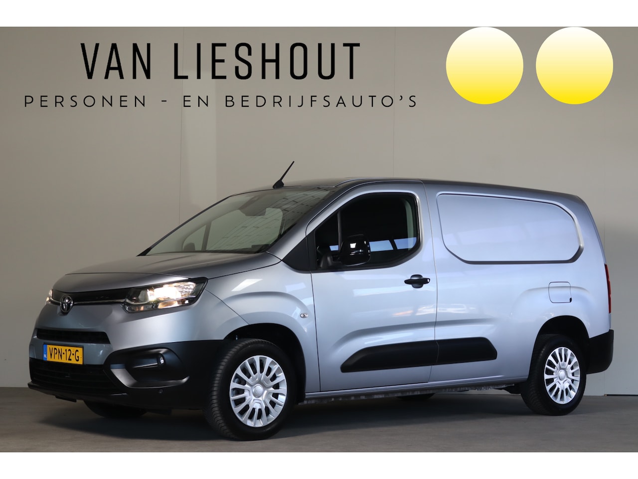 Toyota ProAce City - 1.5 D-4D Long 130PK NL-Auto!! Carplay I Nav I Trekhaak -- 2e PAASDAG OPEN 11.00 t/m 16.00 - AutoWereld.nl