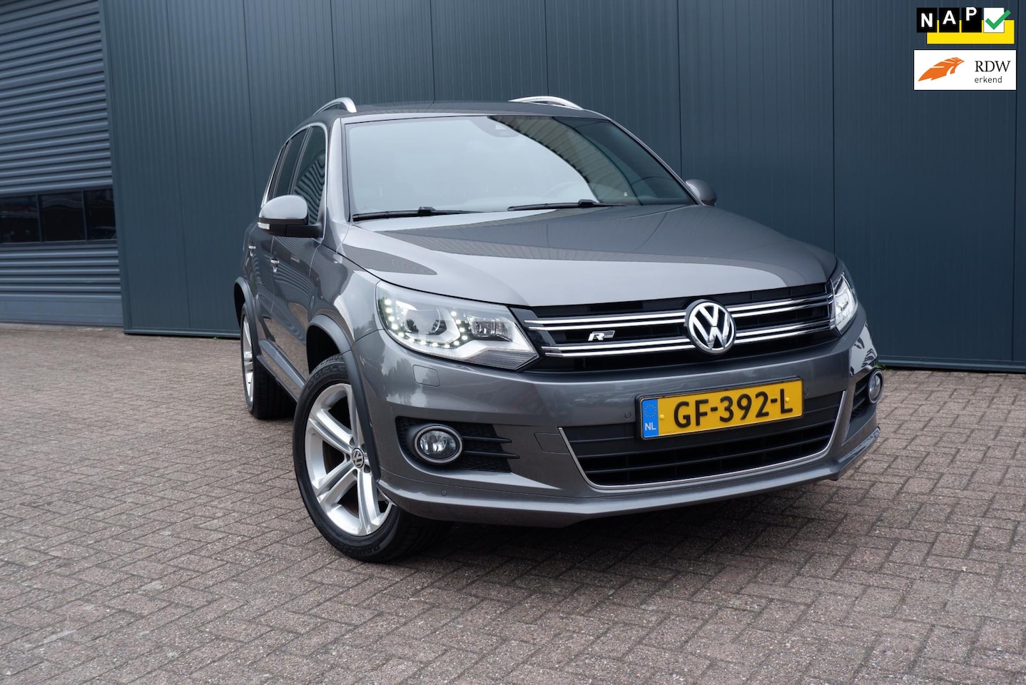 Volkswagen Tiguan - 1.4 TSI R-Line Edition Automaat. 1800 kg trekgewicht. - AutoWereld.nl