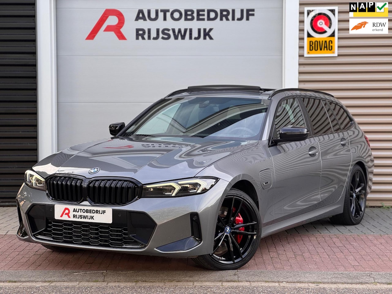 BMW 3-serie Touring - 330e Pano/Camera/Sfeer/Leer - AutoWereld.nl