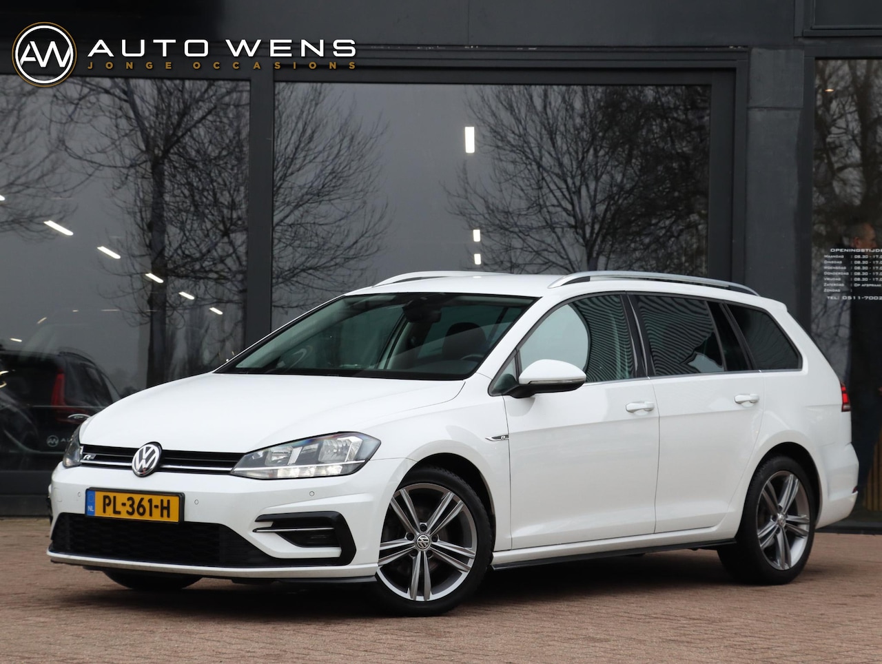 Volkswagen Golf Variant - 1.0 TSI Highline Business R-LINE 110pk - AutoWereld.nl