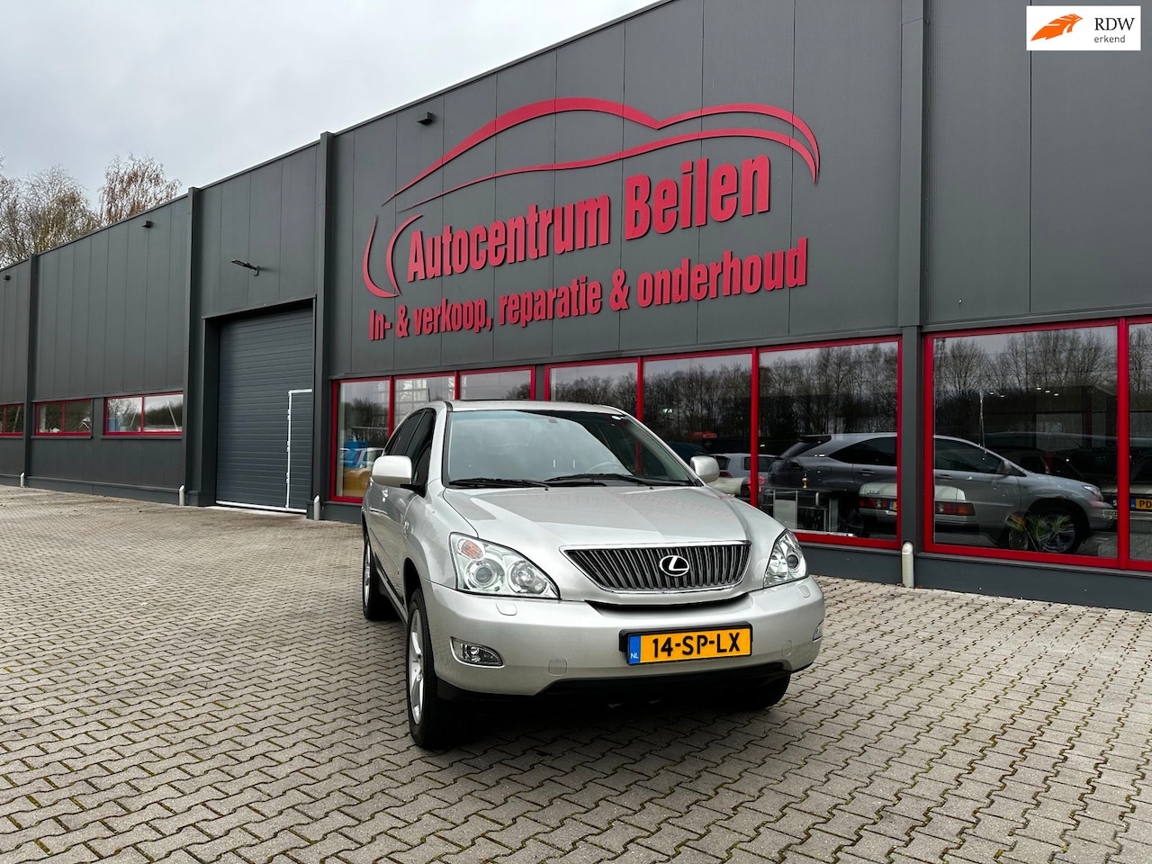 Lexus RX - 300 Executive / Dealer Onderh. / Automaat / Leder / Navi / Stoelverwa. / Trekhaak / Camera - AutoWereld.nl