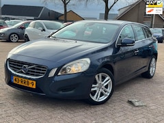 Volvo V60 - 1.6 T4 Momentum AUTOMAAT NAVI CRUISE APK