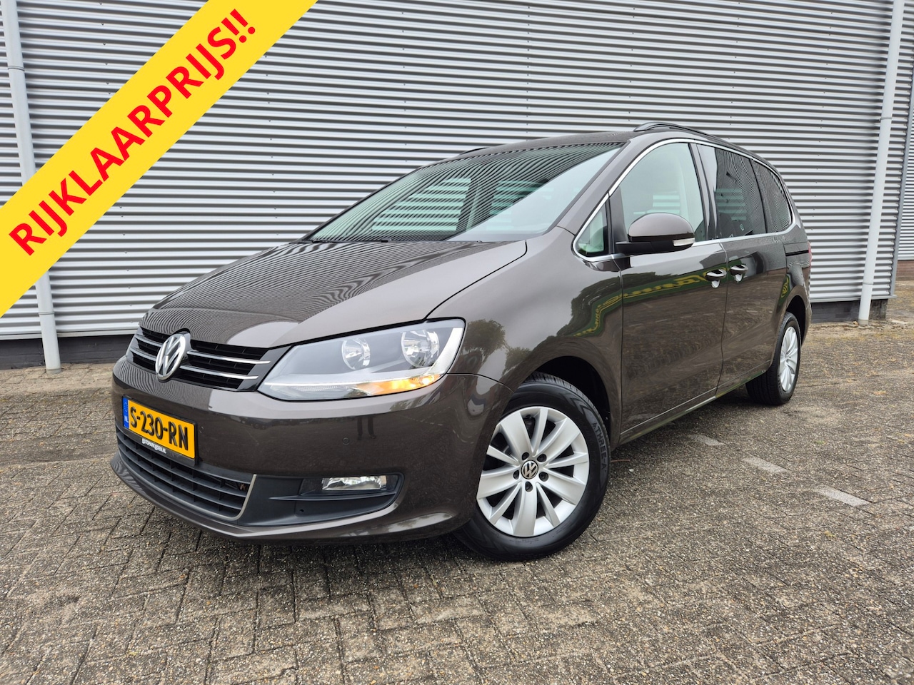 Volkswagen Sharan - 1.4 TSI Comfortline 7 Persoons, airco,navigatie,stoelverwarming,parkeersensoren, - AutoWereld.nl