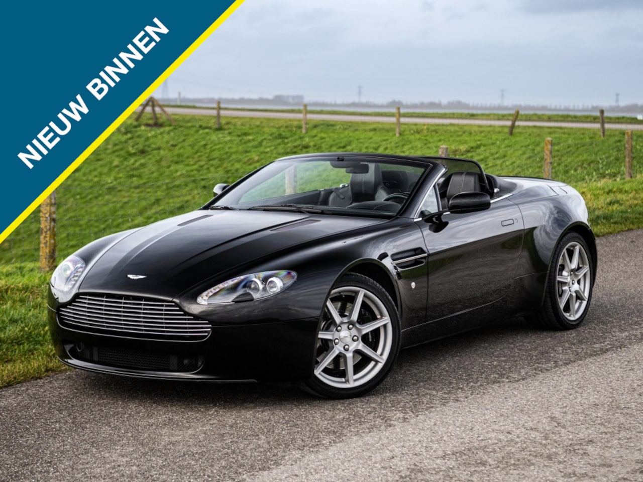 Aston Martin V8 Vantage Roadster - 4.3 V8 Sport-seats Full History - AutoWereld.nl