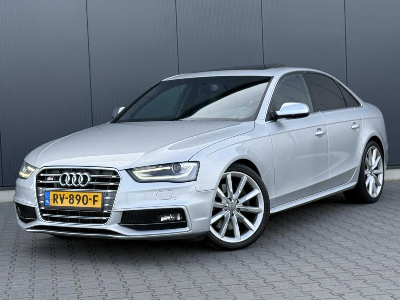 Audi S4 - 3.0 TFSI Quattro 333PK Schuifdak - Carbon - Bang & Olufsen - Memory - AutoWereld.nl
