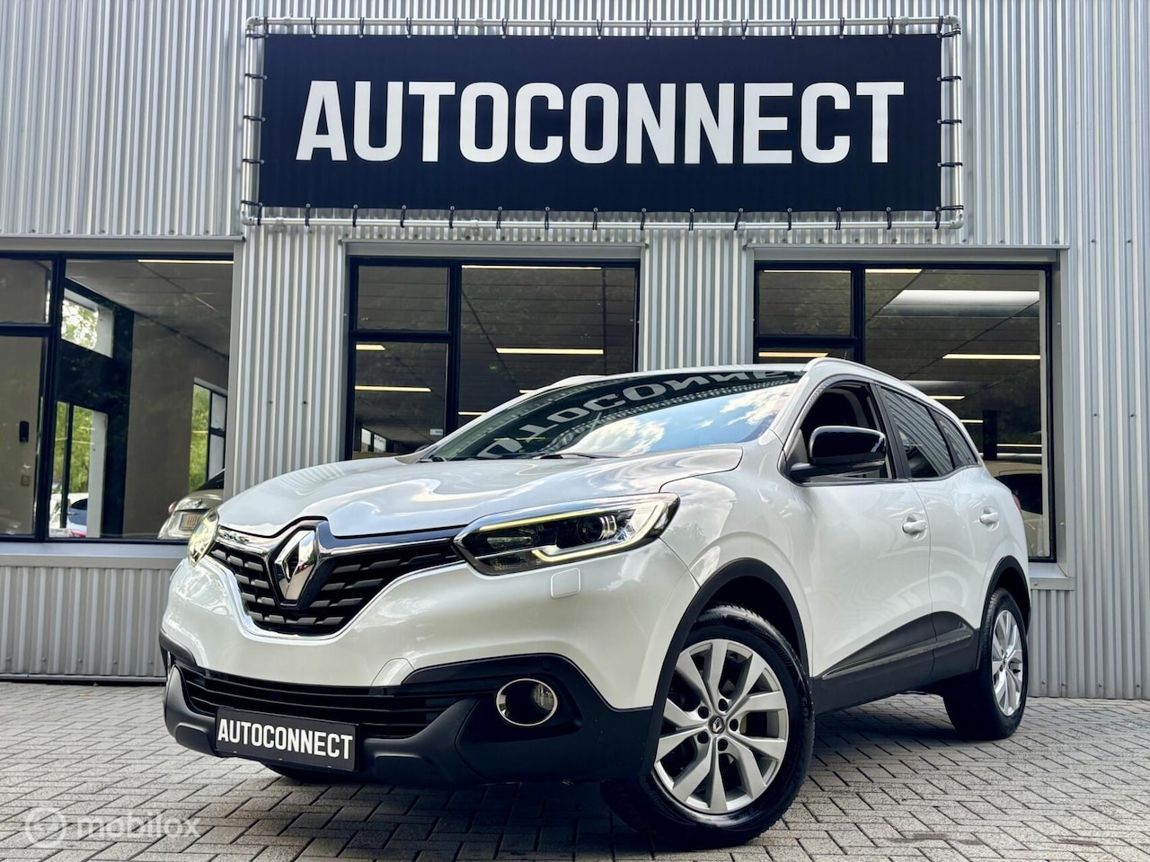 Renault Kadjar - 1.2 TCe. AUTOMAAT, NAVI, LEDER, CRUISE, STOELVERWARMING. - AutoWereld.nl