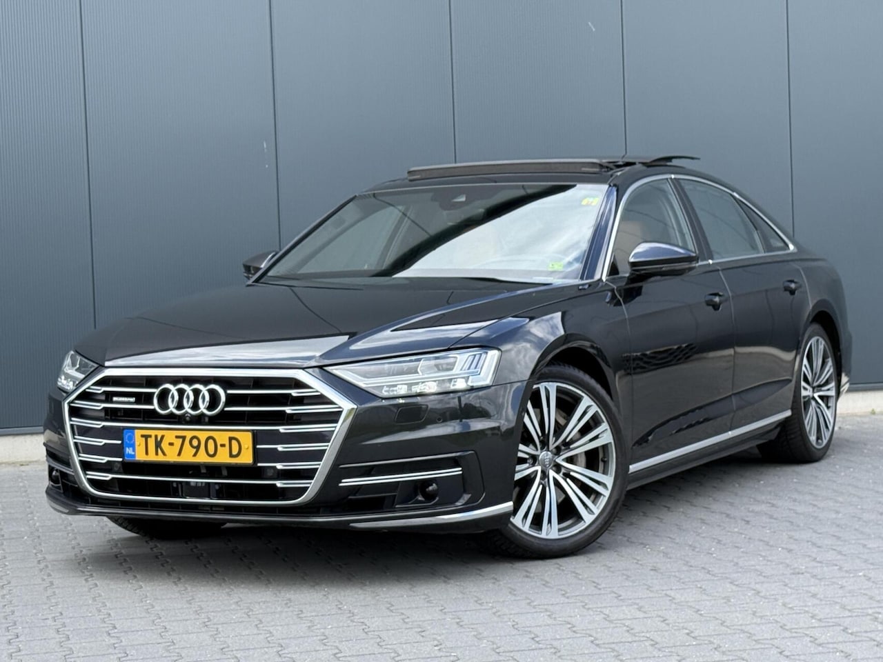 Audi A8 - 55 TFSI Quattro Pro Line Plus S-Line - Pano - Led - Head Up - AutoWereld.nl