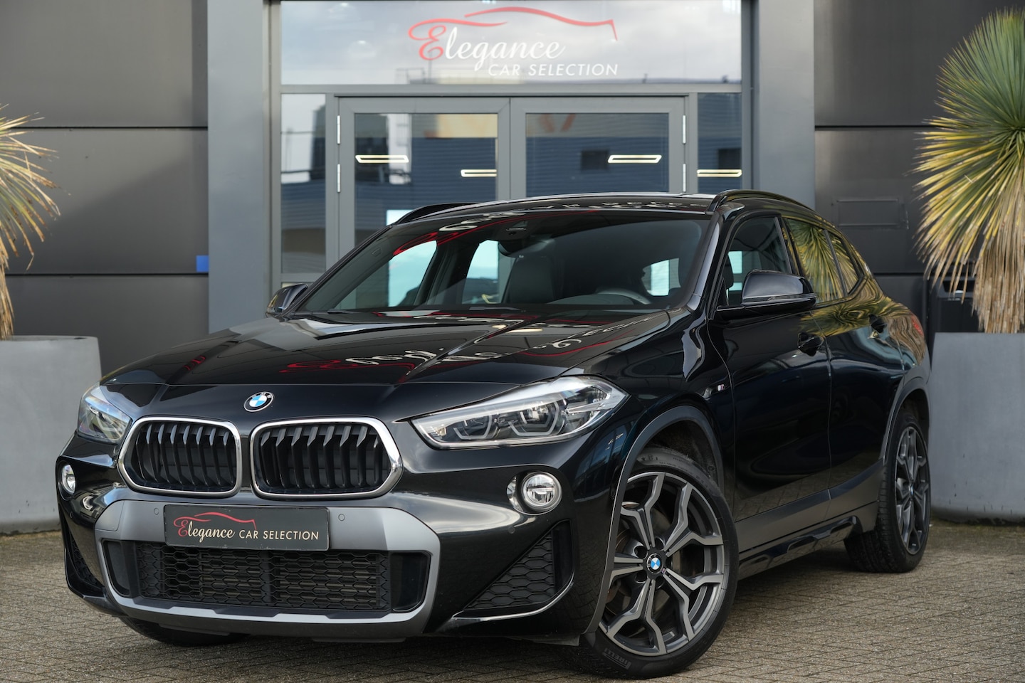 BMW X2 - xDrive20d M Sport X High Executive 191 pk Panoramadak/Trekhaak/Stoelverwarming - AutoWereld.nl
