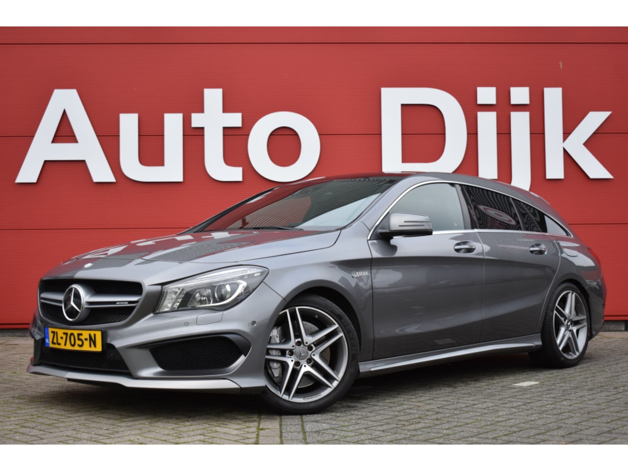 Mercedes-Benz CLA-klasse Shooting Brake - AMG 45 4MATIC Bi-Xenon | Pano | Camera | Carplay | Keyless | Navi | Adapt. Cruise | Clima - AutoWereld.nl