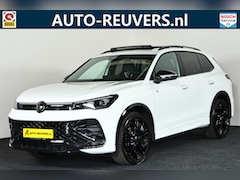 Volkswagen Tiguan - 1.5 eTSI R-Line / Panorama / IQ drive / HUD / CarPlay