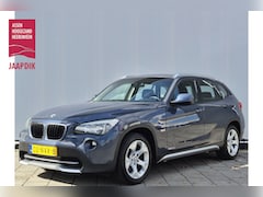 BMW X1 - BWJ 12-2010 | sDrive 150PK AUTOMAAT | TREKHAAK | AIRCO | PDC | LICHTMETAAL | RADIO/CD