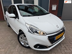 Peugeot 208 - 1.2 PureTech Signature / Navi / PDC / DAB / NAP