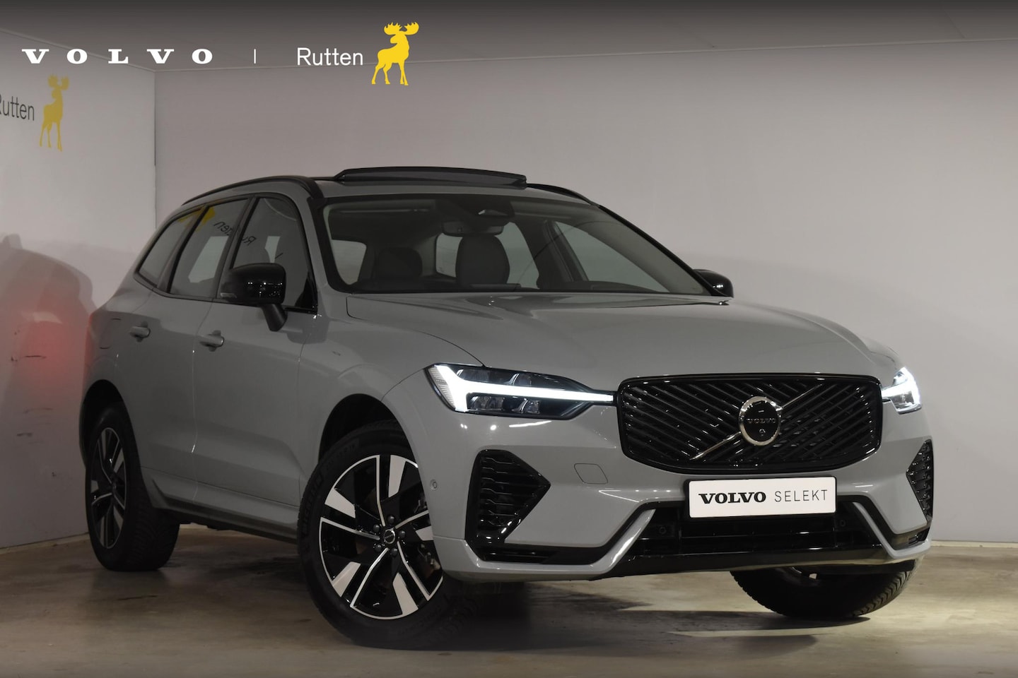 Volvo XC60 - T6 350PK Automaat Plug-in Hybrid AWD Plus Dark / Navigatie / Adaptieve Cruisecontrol / Hea - AutoWereld.nl