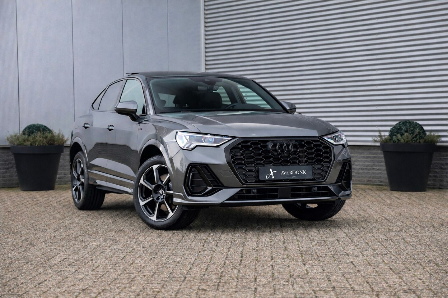 Audi Q3 Sportback - 45 TFSI e S-Line Pano|360Cam|Trekh|Elek.stoelen - AutoWereld.nl