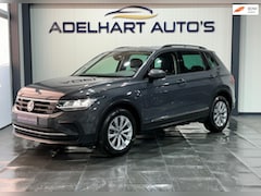 Volkswagen Tiguan - 1.5 TSI Life Nieuw model / Automaat / Navigatie full map / Apple CarPlay / Cruise control