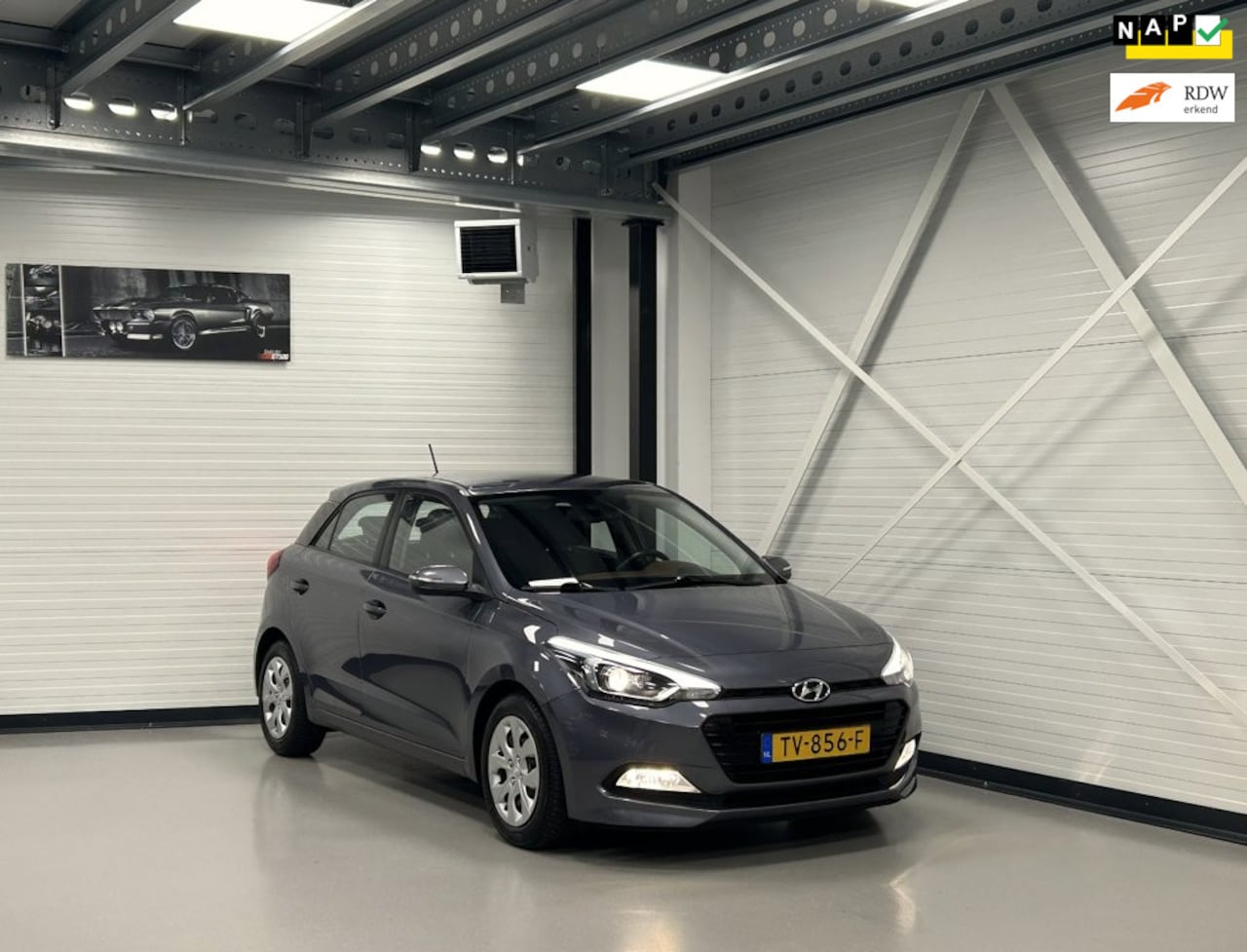 Hyundai i20 - 1.0 T-GDI ComfortPlus CruiseC/PDC/Camera/Nav/RijstrookS/Elektrisch-pakket/Armsteun - AutoWereld.nl