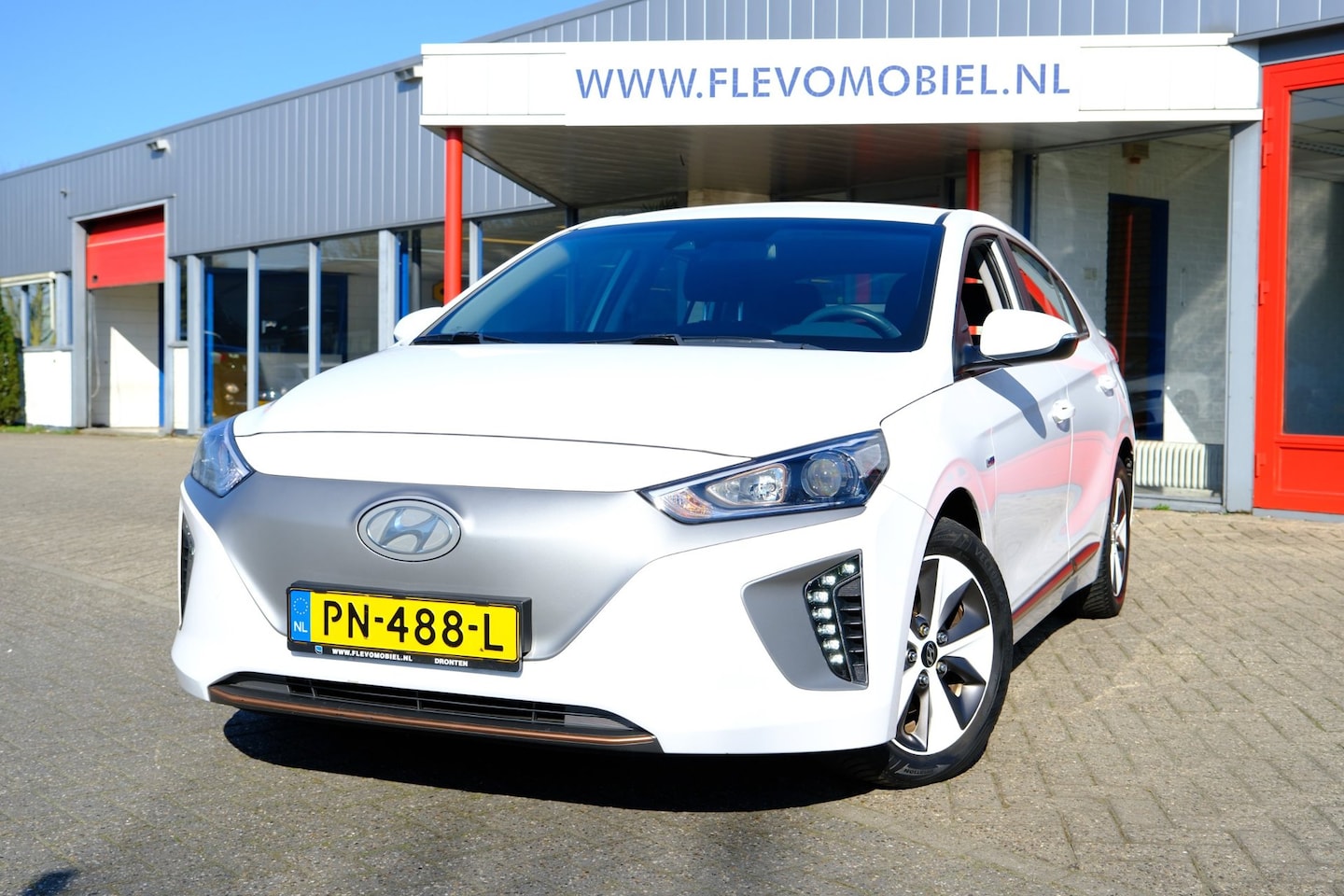 Hyundai IONIQ - Comfort EV Aut. Navi|Clima|Cam|LMV|Apple CarPlay - AutoWereld.nl
