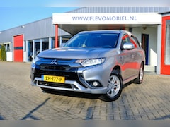 Mitsubishi Outlander - 2.4 PHEV Pure AWD Aut. Leder-Alcantara|Clima|Cam|LMV