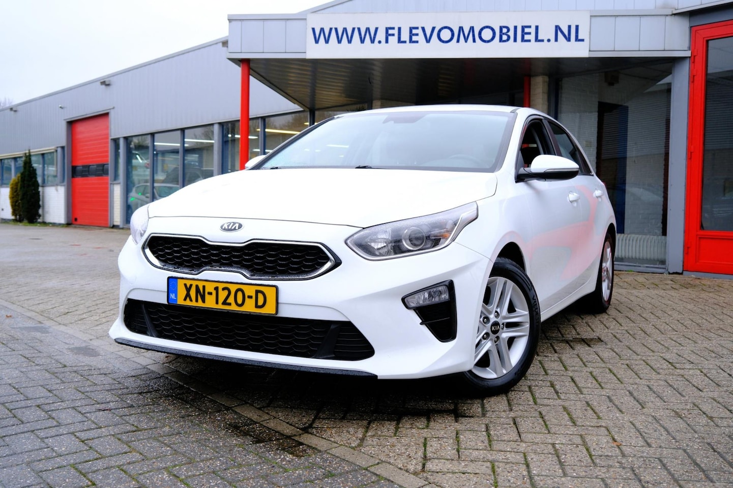 Kia Cee'd - Ceed 1.0 T-GDi DynamicLine Navi|Clima|Cam|LMV|CarPlay - AutoWereld.nl