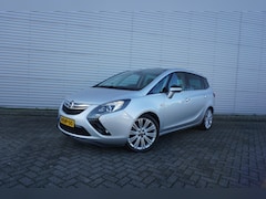 Opel Zafira Tourer - 1.4 Cosmo 7persoons - Airco / Navi / Cruise / Pano / Parkeers. / Trekhaak / Lm velgen / NA