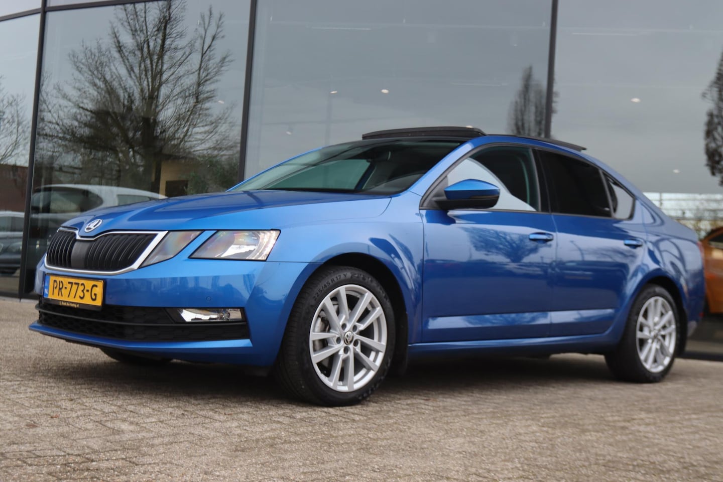 Skoda Octavia - 1.0 TSI GT AMBITION BUSINESS | PANO | CARPLAY | CAMERA | TREKHAAK | ADAPT. CRUISE - AutoWereld.nl