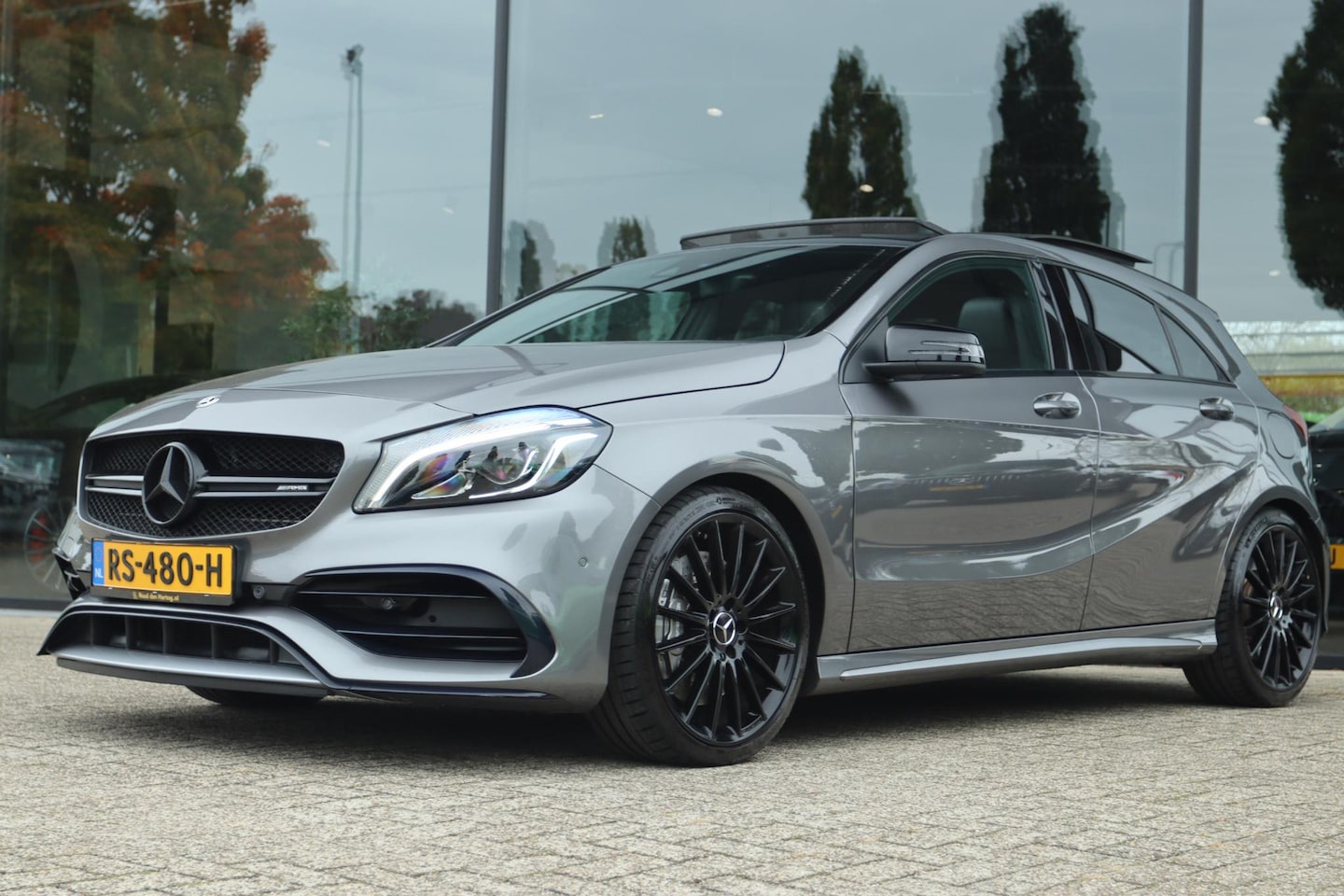 Mercedes-Benz A-klasse - AMG 45 4MATIC 381PK | PANO | CARPLAY | HARMAN/KARDON | LED | CAMERA | CRUISE | CLIMATE - AutoWereld.nl