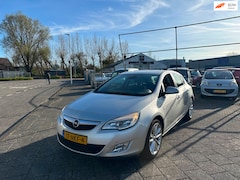 Opel Astra - 1.4 Turbo Cosmo Airco PDC