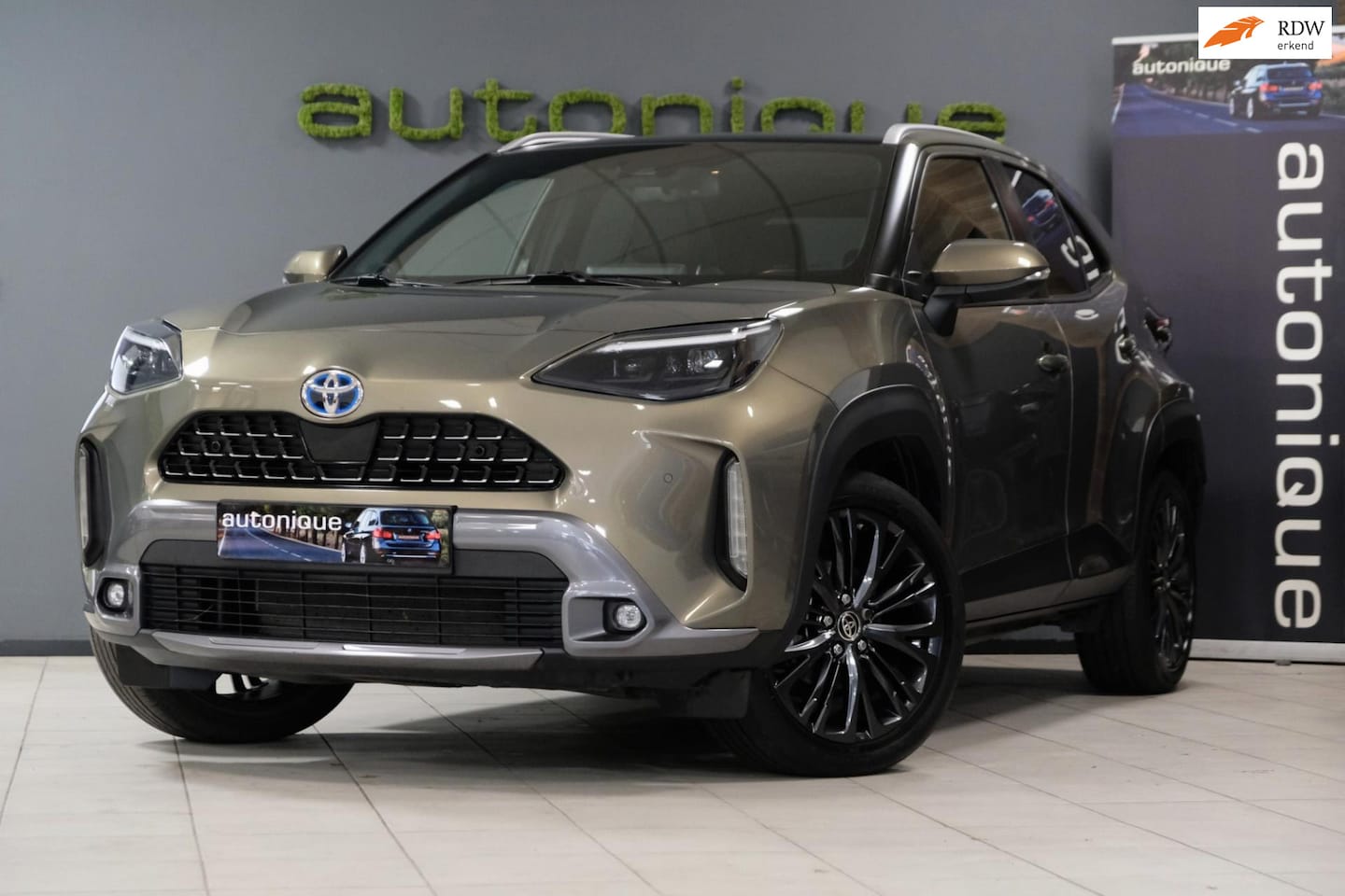 Toyota Yaris Cross - 1.5 Hybrid *Trail Uitv* |PANORAMADAK| 35.964km JBL Sound/Lane Assist ZEER LUXE - AutoWereld.nl