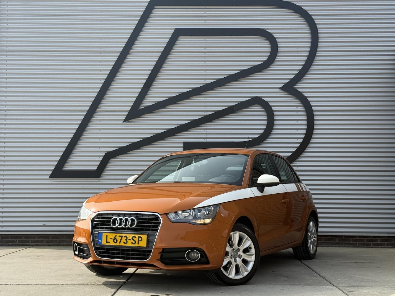 Audi A1 Sportback - 1.2 TFSI Attraction Pro Line Business 1e Eigenaar|Navi|Stoelverwarming|Airco|PDC|Trekhaak| - AutoWereld.nl