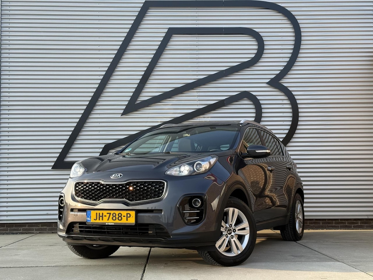 Kia Sportage - 1.6 GDI First Edition 2e Eigenaar|Navi|Trekhaak|Camera|PDC|6-Bak|Bluetooth|N.A.P|APK tot 0 - AutoWereld.nl