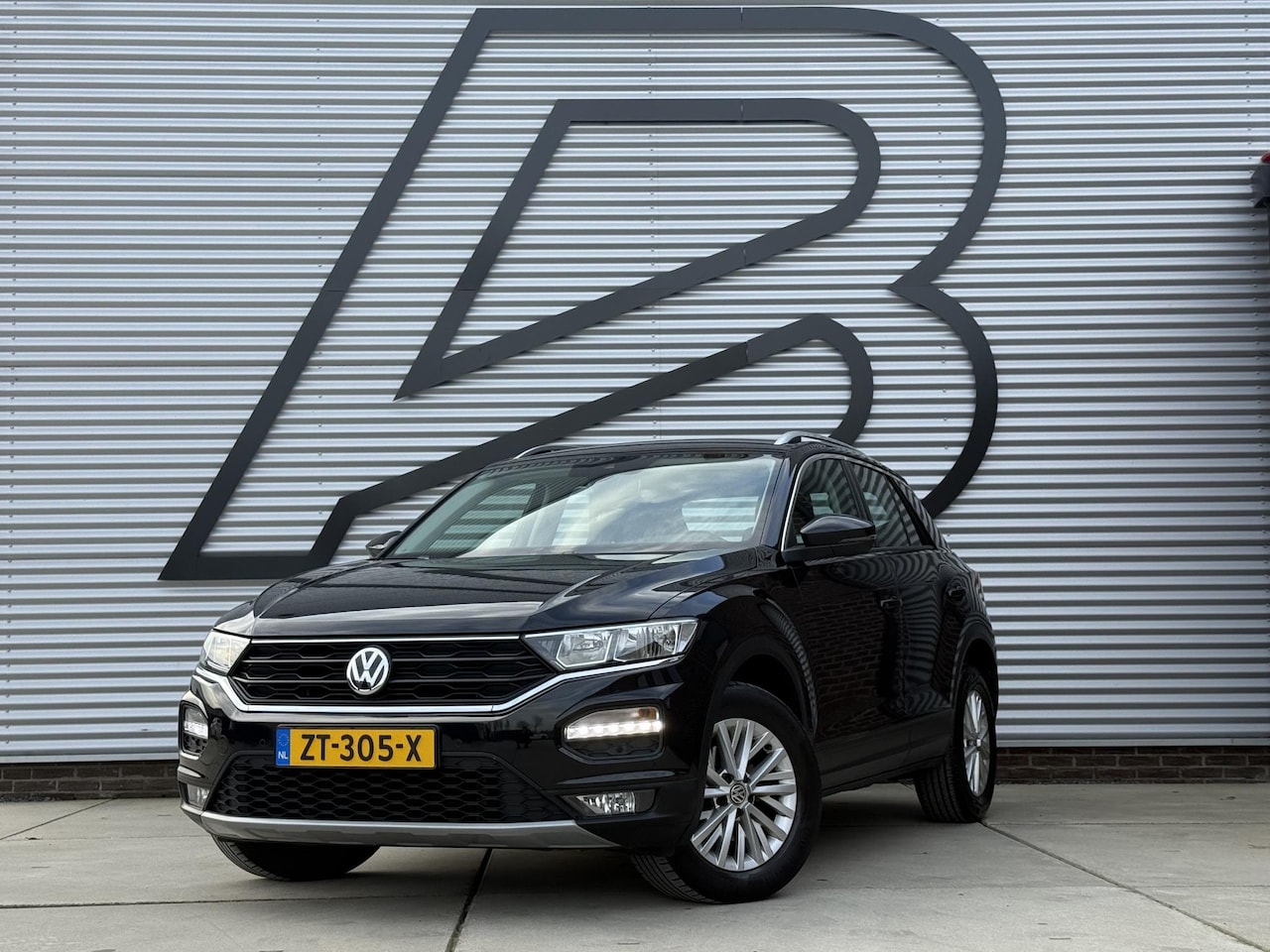 Volkswagen T-Roc - 1.5 TSI Style 1e Eigenaar|Navi|Carplay|Automaat|150 PK|Adap cruise|PDC V+A|Clima|N.A.P,APK - AutoWereld.nl