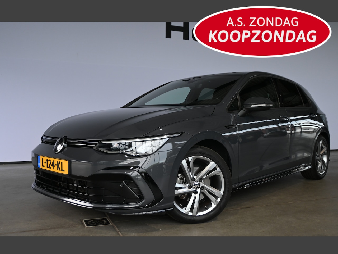 Volkswagen Golf - 1.5 eTSI R-Line Automaat Adaptief Navigatie Caplay LED Rijklaarprijs Inruil Mogelijk! - AutoWereld.nl