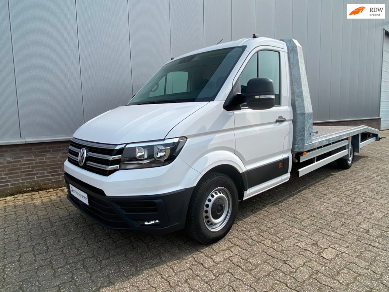 Volkswagen Crafter - Oprijwagen 2.0 TDI 177PK Comfortline Automaat, Autoambulance - AutoWereld.nl