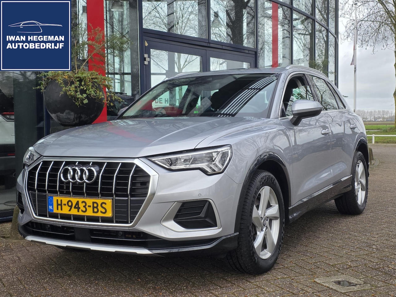 Audi Q3 - 35 TFSI Pro Line business | Panodak | Wegkl. Trekhaak | Adapt. Cruise | 360 camera | Clima - AutoWereld.nl