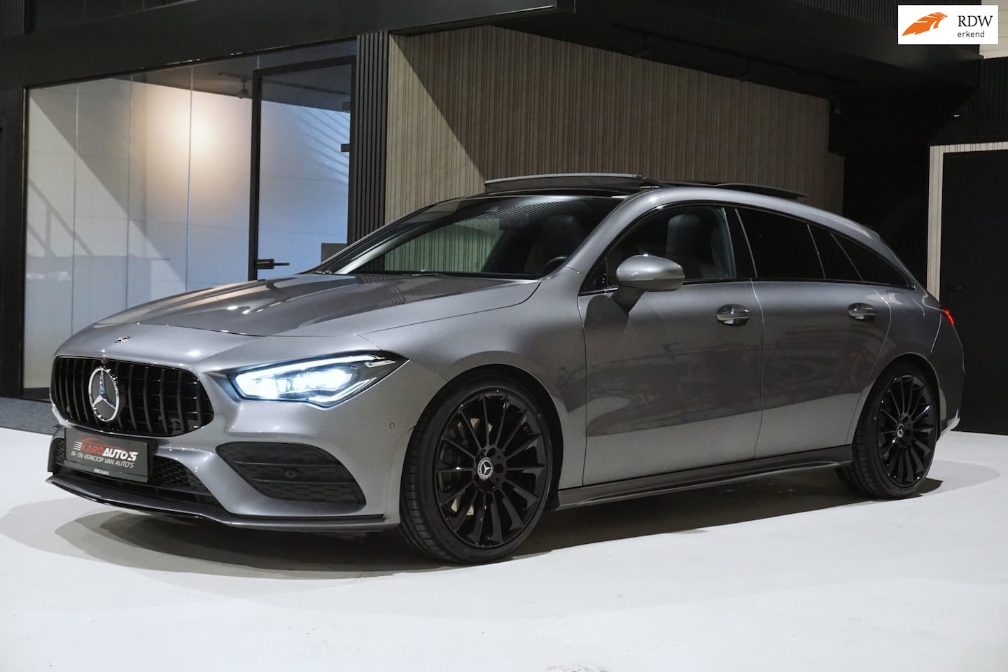 Mercedes-Benz CLA-klasse Shooting Brake - 200 AMG Pano Cam VOL - AutoWereld.nl