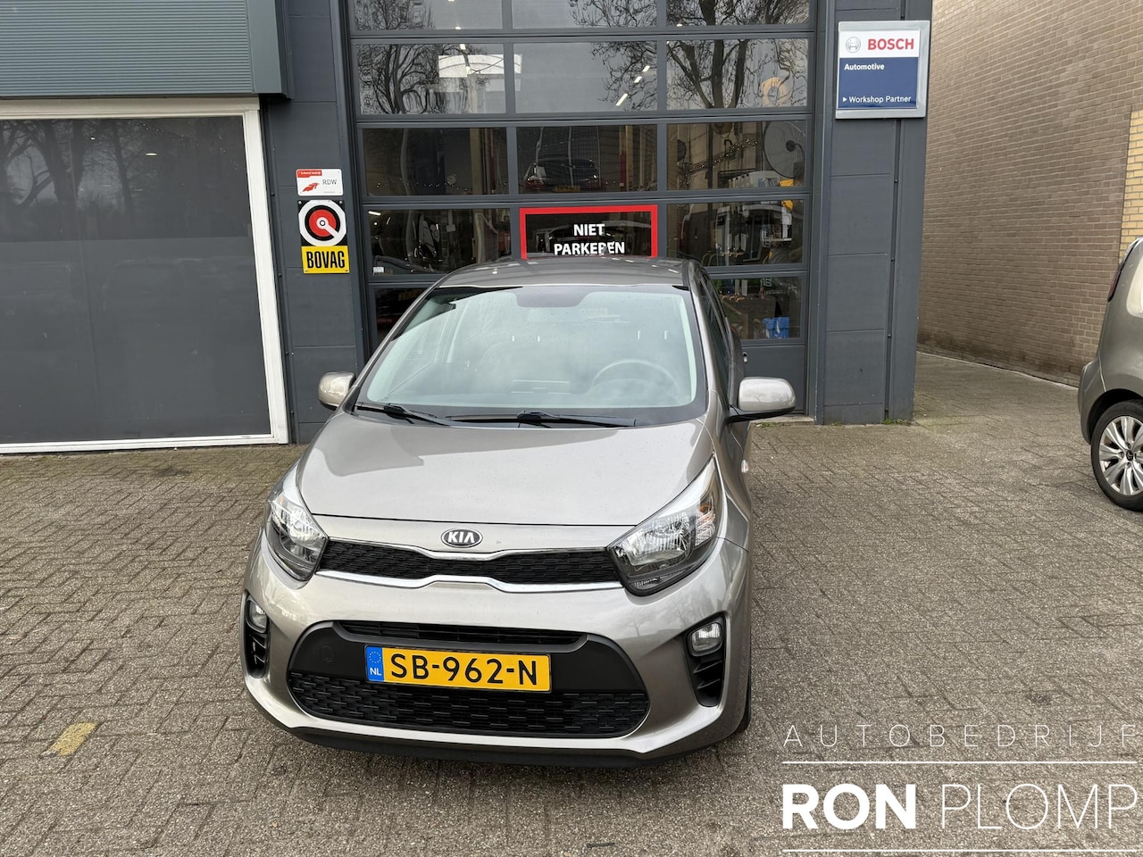 Kia Picanto - 1.0 CVVT ComfortPlusLine Navigator / Airco/ Navigatie/ Camera/ Apple carplay/ LMV - AutoWereld.nl