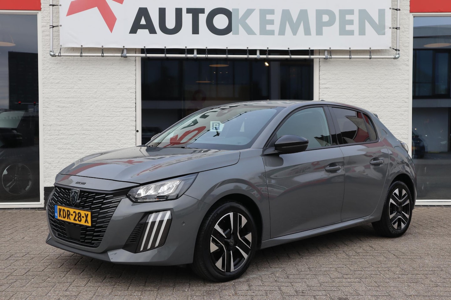 Peugeot 208 - 1.2 PURETECH 100 ALLURE APLLE CARPLAY|CRUISE|NIEUWSTAAT - AutoWereld.nl