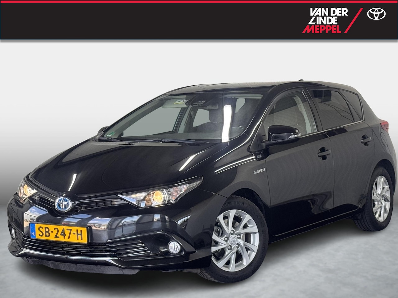 Toyota Auris - 1.8 Hybrid Dynamic Trekhaak Navi Cruise NL - AutoWereld.nl