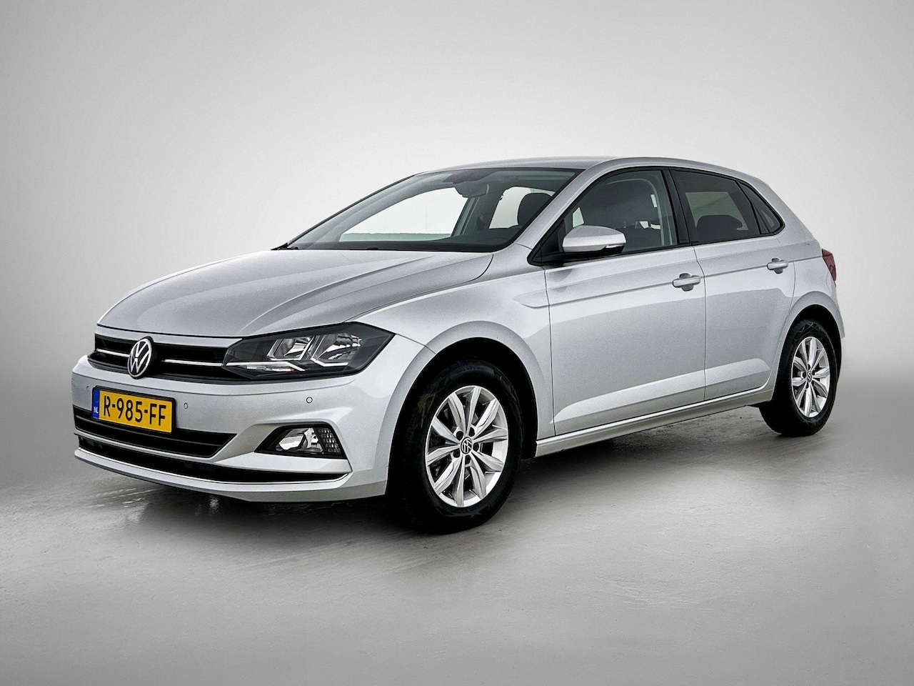 Volkswagen Polo - 1.0 TSI Highline Business R | Automaat | Parkeersensoren | Stoelverwarming - AutoWereld.nl