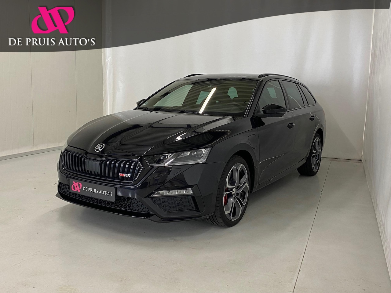 Skoda Octavia Combi - 1.4 TSI RS iV PHEV Business 19Inch Carbon Camera Lane-assist Kessy-Go ACC Matrix-LED kopl - AutoWereld.nl