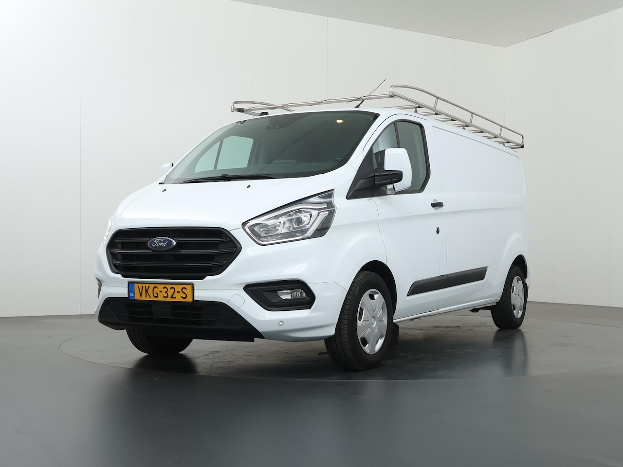 Ford Transit Custom - 320 | 2.0 TDCI | L2 H1 | TREND | AUTOMAAT | AIRCO | CRUISE CONTROL | CAMERA | STOELVERWARM - AutoWereld.nl