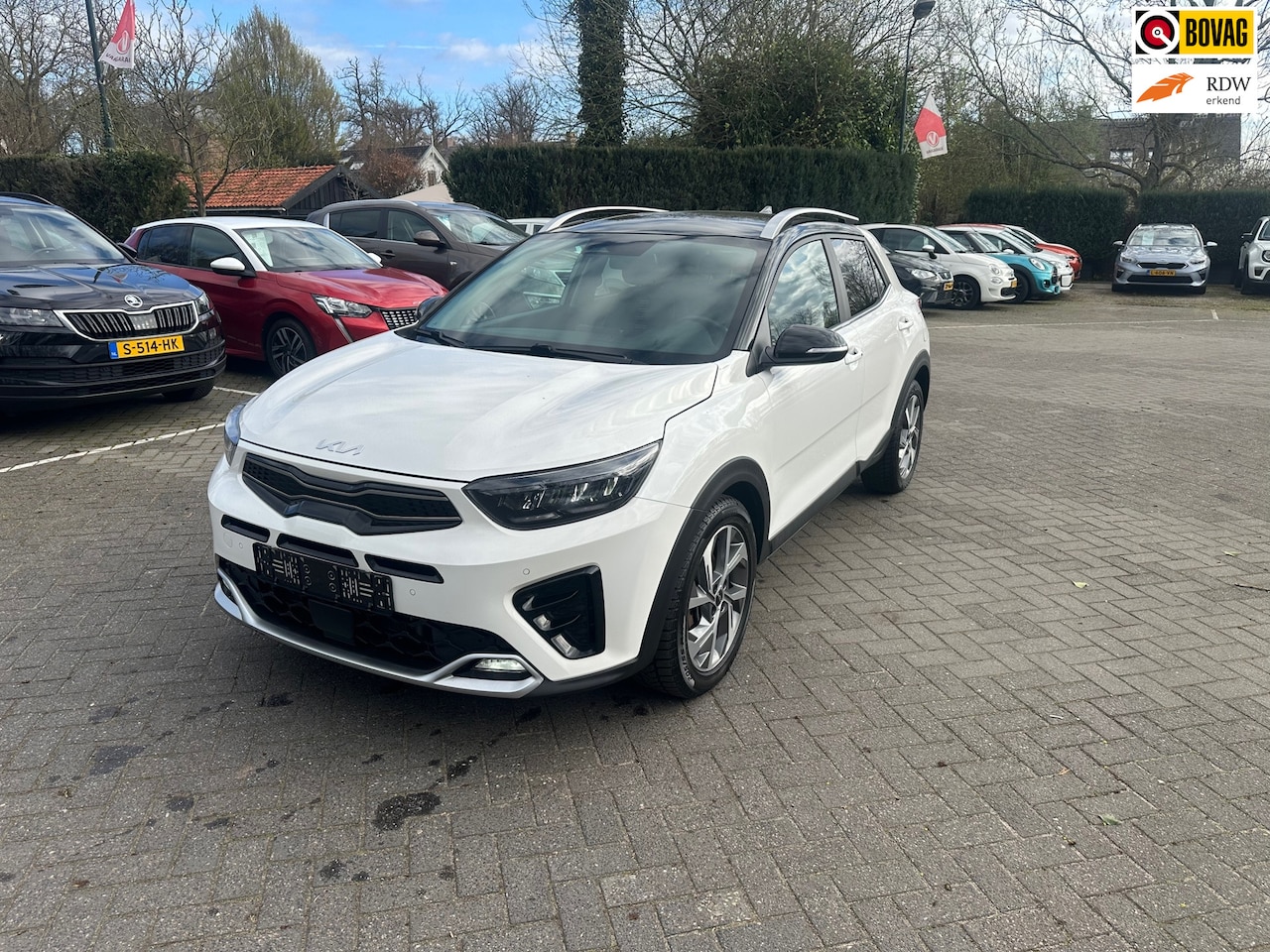 Kia Stonic - 1.0 T-GDi MHEV GT-Line automaat , navigatie , pdc voor en achter met camera - AutoWereld.nl