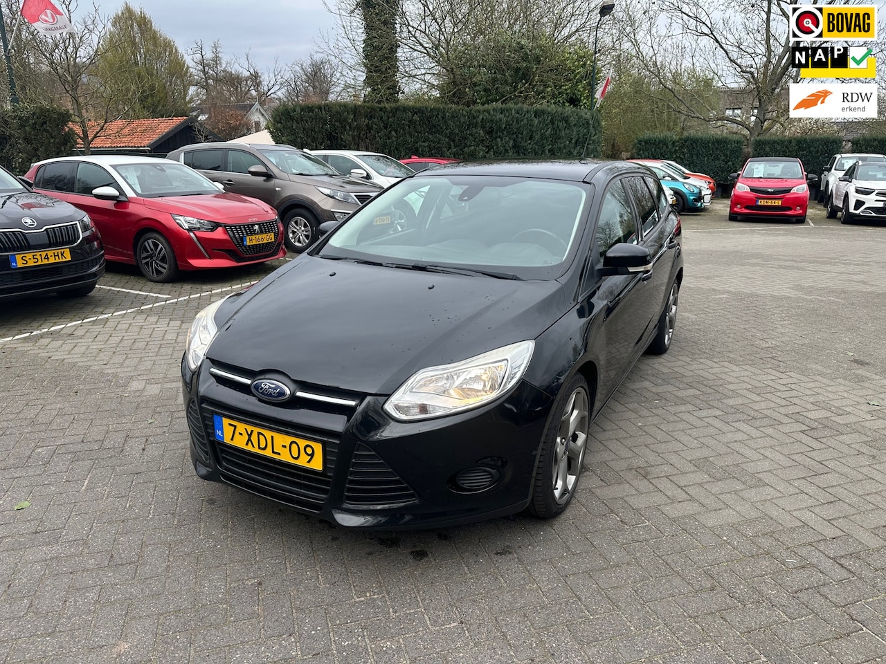 Ford Focus Wagon - 1.0 EcoBoost Edition 1.0 EcoBoost Edition , navigatie , pdc - AutoWereld.nl