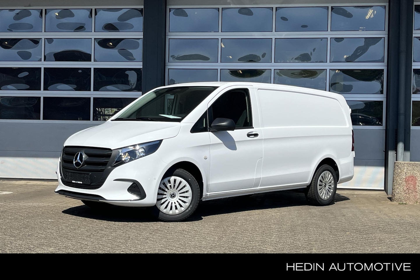 Mercedes-Benz Vito - 114 Diesel L2 Automaat Pro | Trekhaak | Parkeerpakket met achteruitrijcamera | Smartphone - AutoWereld.nl