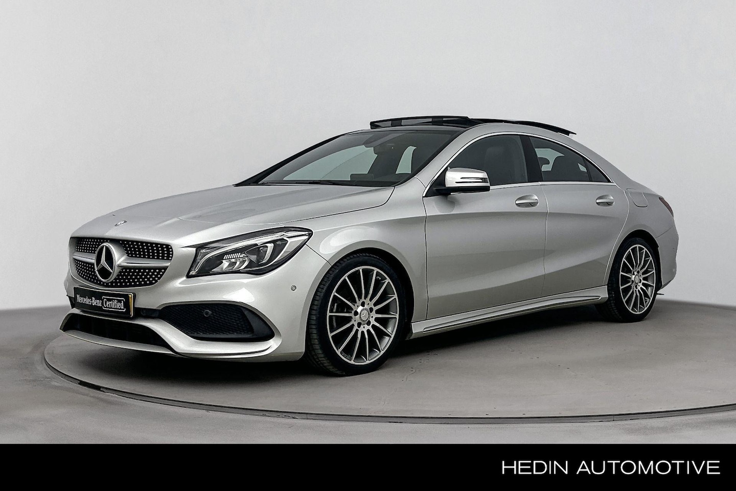 Mercedes-Benz CLA-Klasse - CLA 180 Coupé Automaat AMG Line | Ambition Pakket | LED | Panoramadak | Parkpilot met came - AutoWereld.nl
